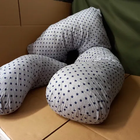 MATERNITY BLUE/STAR SUPPORT PILLOW