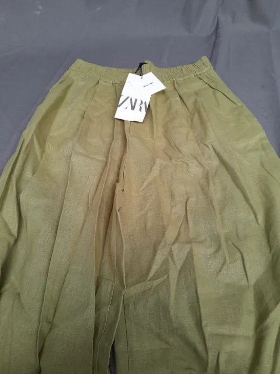 ZARA BAGGY GREEN TROUSERS - EUR XS