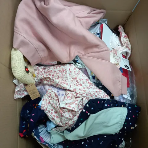 MEDIUM  BOX OF ASSORTED KIDS CLOTHING ITEMS TO INCLUDE BAGS, BABY GROWS AND DRESSES