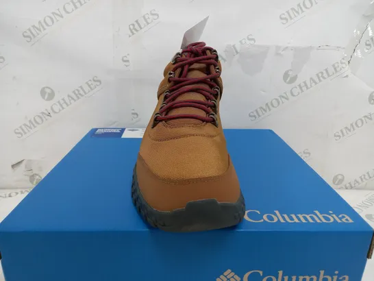 BOXED PAIR OF COLUMBIA FAIRBANKS MID BROWN WALKING BOOTS - UK 8 