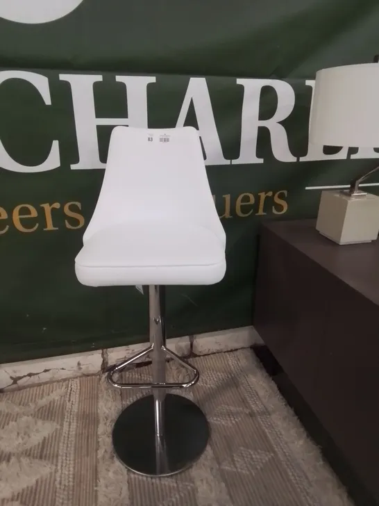 QUALITY ITALIAN MADE BONTEMPI WHITE LEATHER SWIVEL BAR STOOL WITH QUILTED BACK  RRP £740