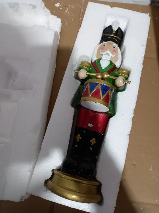 FESTIVE TRADITIONAL PRE-LIT NUTCRACKER