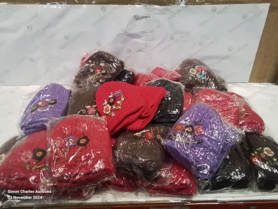 LOT CONTAINING LARGE AMOUNT OF BAGGED WOOLEN HATS IN VARIOUS COLOURS AND DESIGNS 