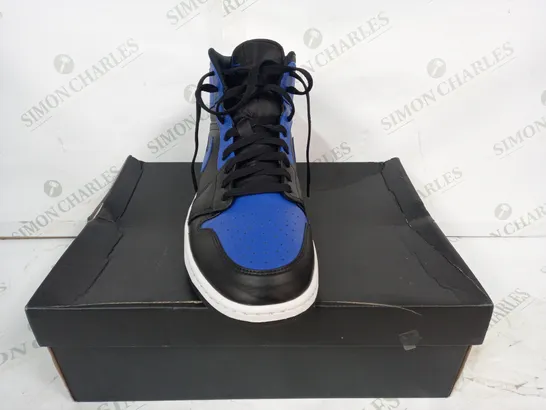 BOXED PAIR OF NIKE AIR JORDAN 1 MID SHOES IN BLUE/BLACK UK SIZE 11