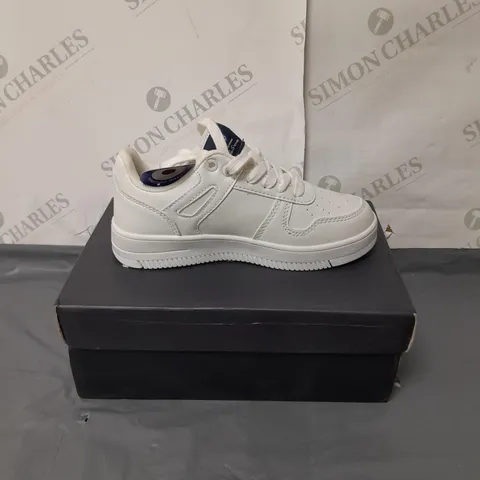 BEN SHERMAN JUNIOR CHILDREN'S WHITE TRAINERS SIZE 13