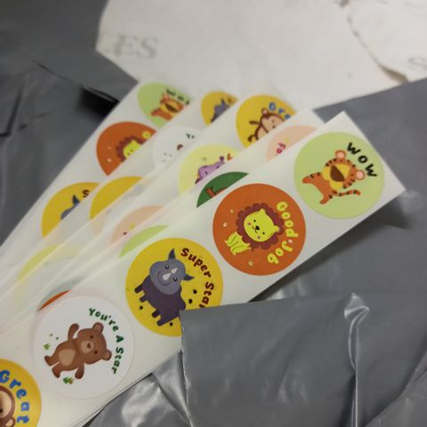 LOT OF APPROX 20 PACKS OF 50 ANIMAL REWARD STICKERS