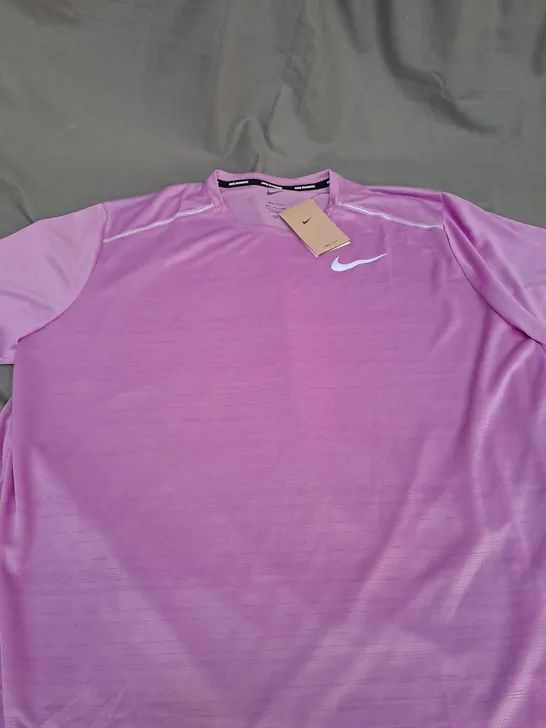 NIKE LOGO RUNNING T-SHIRT SIZE 2XL