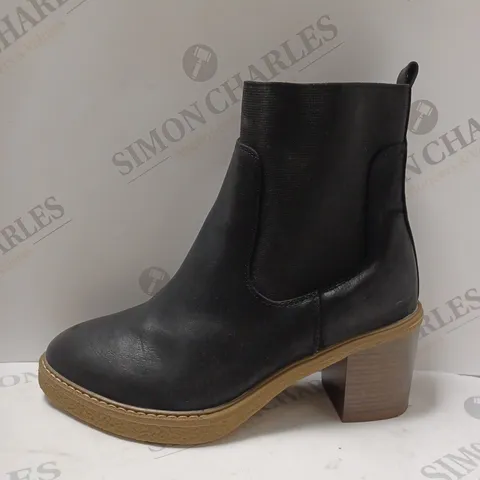 EVANS EXTRA WIDE BROOKE ANKLE BOOTS, BLACK - SIZE 7