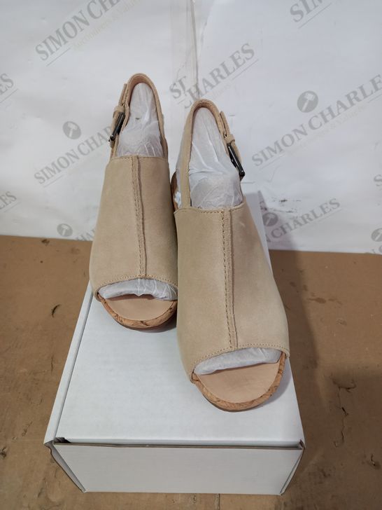 BOXED PAIR OF CLARKS WEDGES (LIGHT BROWN LEATHER), SIZE 5 UK