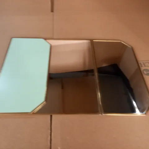 FOLDING 3-SECTION MIRROR