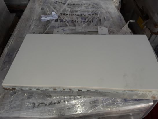 PALLET OF 20 BOXES OF 5 ×  30 X 60cm SIMPLICITY WHITE TILES TOTAL COVERAGE OF APPROXIMATELY 18 SQUARE METERS