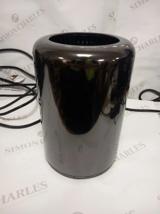 APPLE MAC PRO 6.1 A1481 DESKTOP COMPUTER