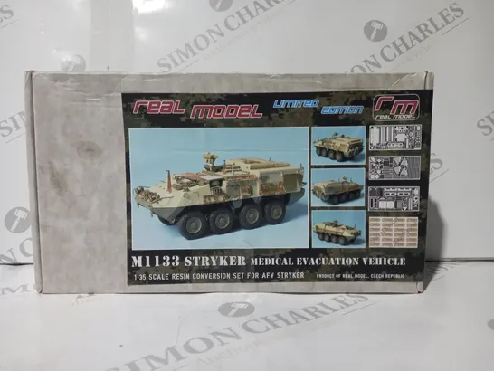 BOXED REAL MODEL LIMITED EDITION 1-35 SCALE M1133 STRYKER MEDICAL EVACUATION VEHICLE MODEL