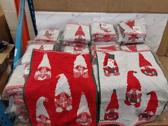 BOX OF APPROXIMATELY 45X 3PCS BRAND NEW CHRISTMAS GONK 100% COTTON GUEST TOWELS - 40 X 60CM (1 BOX)