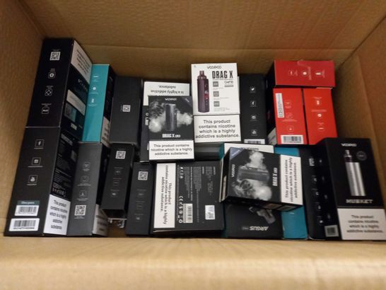 LOT OF APPROXIMATELY 40 ASSORTED VAPING ITEMS TO INCLUDE VOOPOO DRAG S AND MUSKET DESIGNS