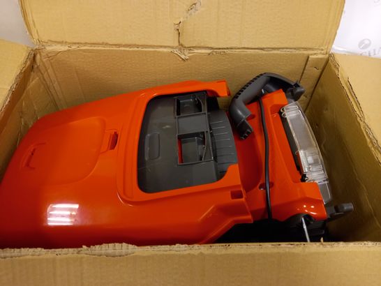 FLYMO CHEVRON 32V LAWNMOWER