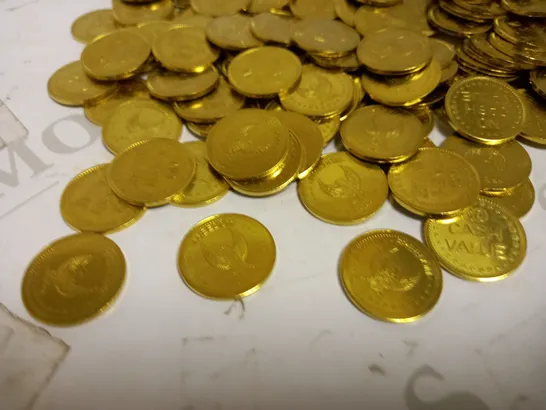 LOT OF APPROXIMATELY 175 EAGLE FREEDOM GOLD NO CASH VALUE TOKENS (FOR COIN METER, SUNBED TIMER, ETC)