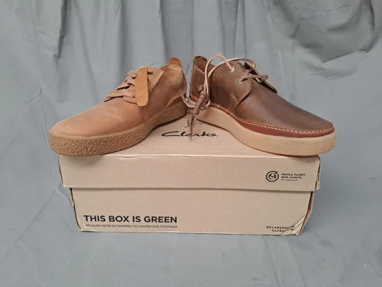 BOXED CLARKS SHOES IN BROWN UK SIZE 8.5