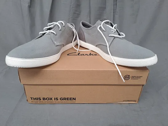 BOXED PAIR OF CLARKS SHARKFORD WALK SHOES IN GREY UK SIZE 11