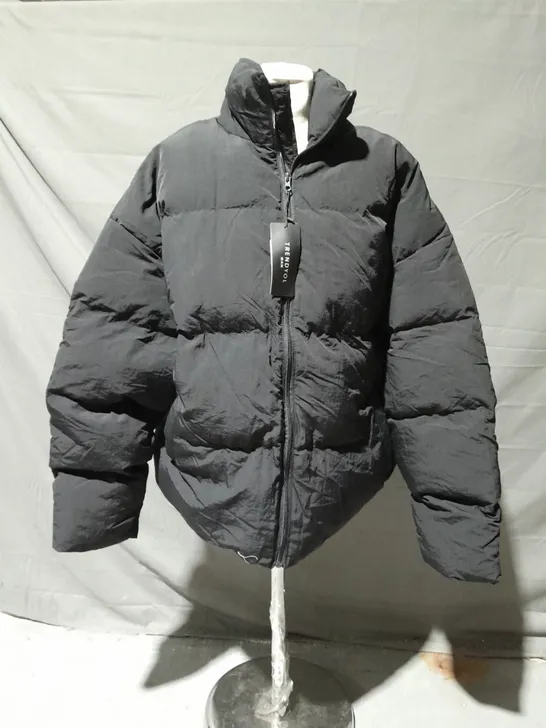 TRENDYOL MAN JACKET SIZE XL