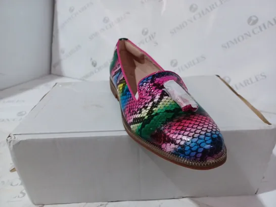 BOXED PAIR OF MODA IN PELLE ENLIE LOAFERS IN RAINBOW SIZE 7