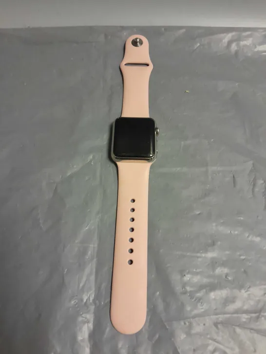 APPLE WATCH IN PINK SERIAL FH7PXNWFG9HM