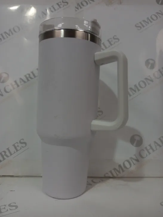 UNBRANDED LARGE STAINLESS STEEL INSULATED TRAVEL MUG IN WHITE