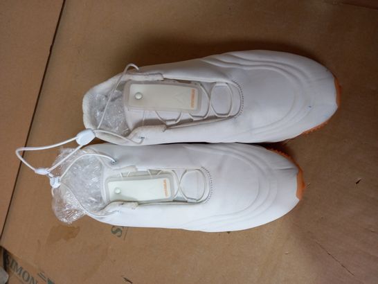 PAIR REEBOK STYLE COTTWEILER ALL WHITE, UK SIZE 10