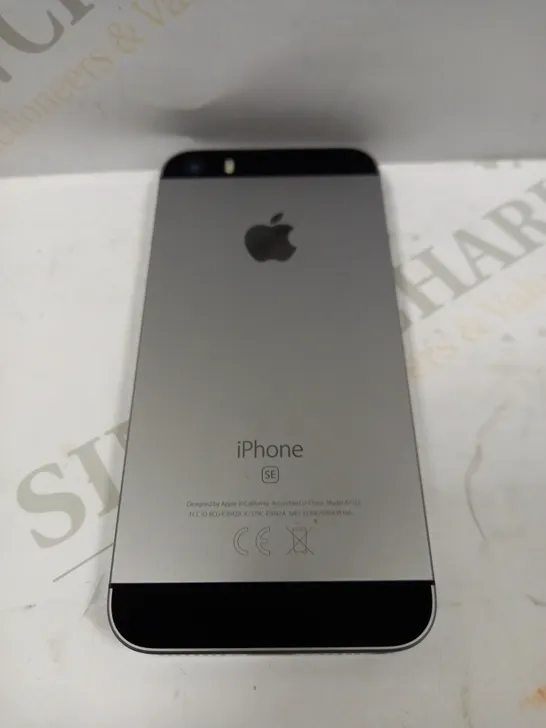 APPLE IPHONE SE (1ST GENERATION) - SILVER 