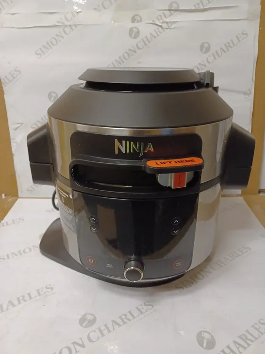 NINJA FOODI SMARTLID MULTI-COOKER