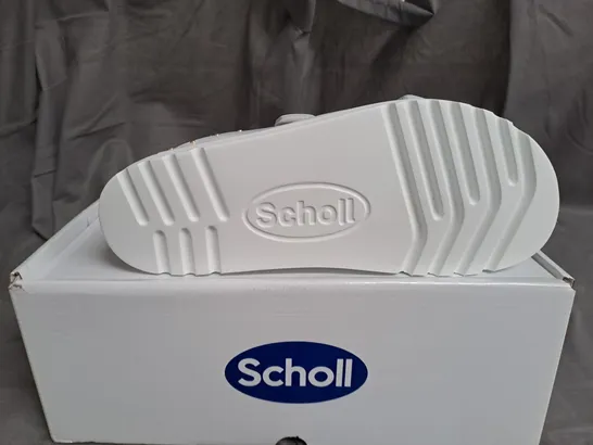 BOXED SCHOLL RAISED WHITE OPEN TOE SANDALS - SIZE 6