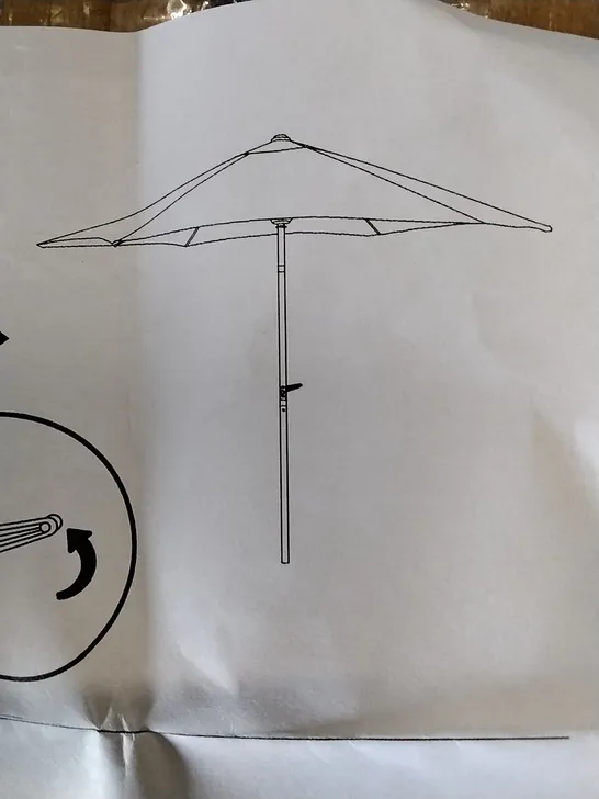 BOXED ADJUSTABLE GARDEN PARASOL IN GREEN