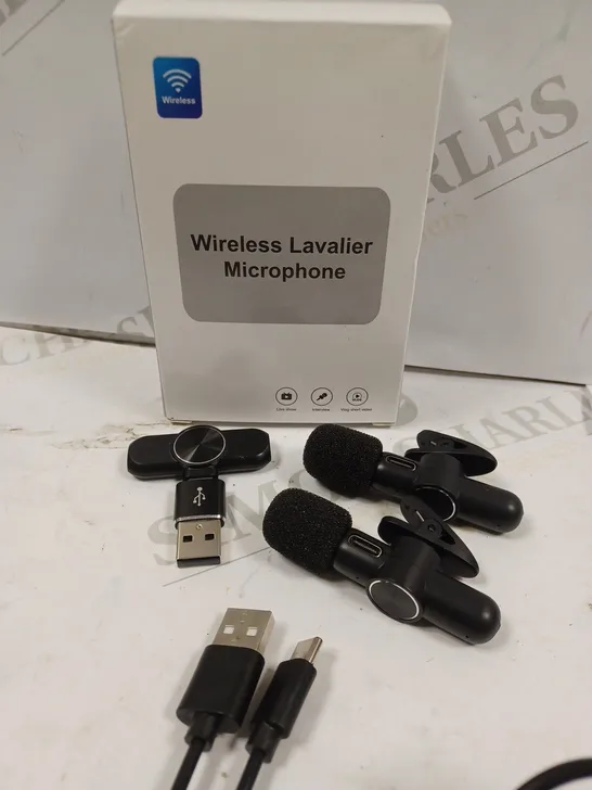 BOXED WIRELESS LAVALIER MICROPHONE 