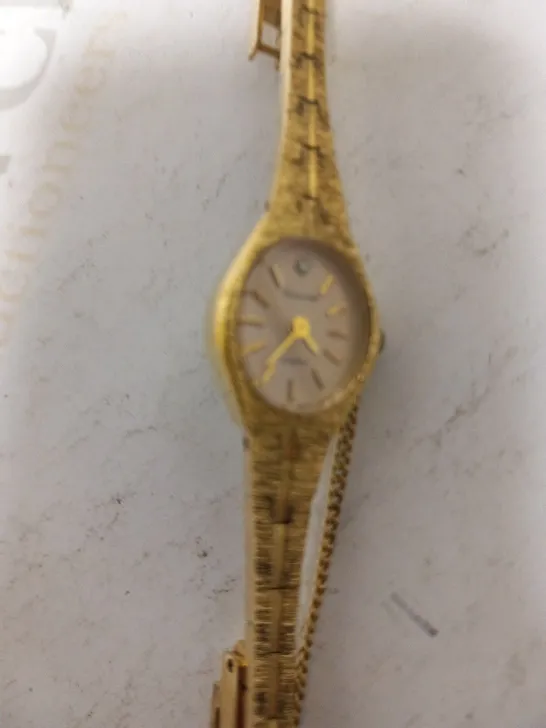 ACCURIST WRIST WATCH