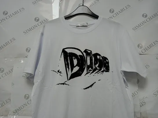 CHRISTIAN DIOR T-SHIRT IN WHITE - MEDIUM