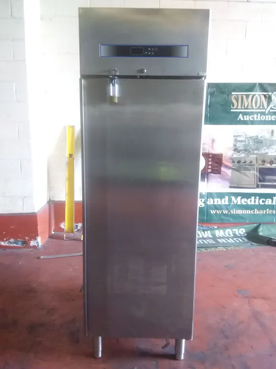 TALL COMMERCIAL FRIDGE 