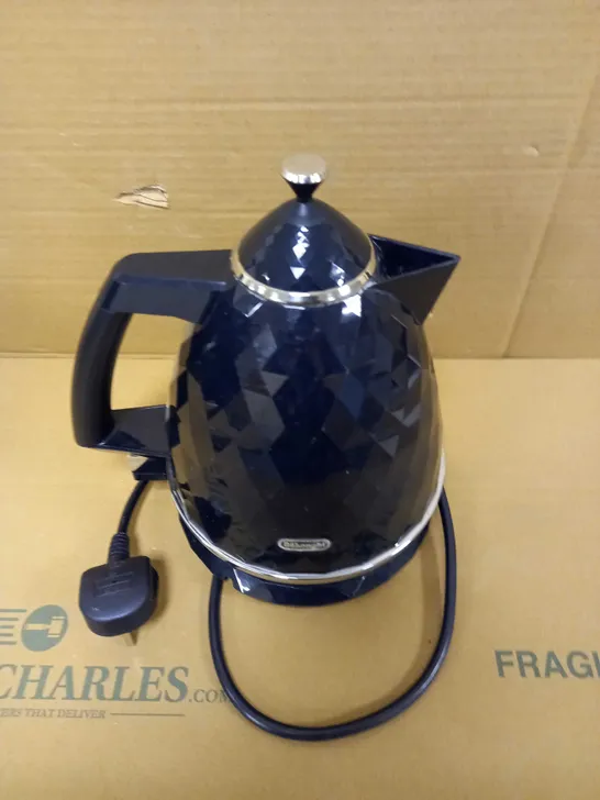 DELONGHI KBJX3001.BK KETTLE 