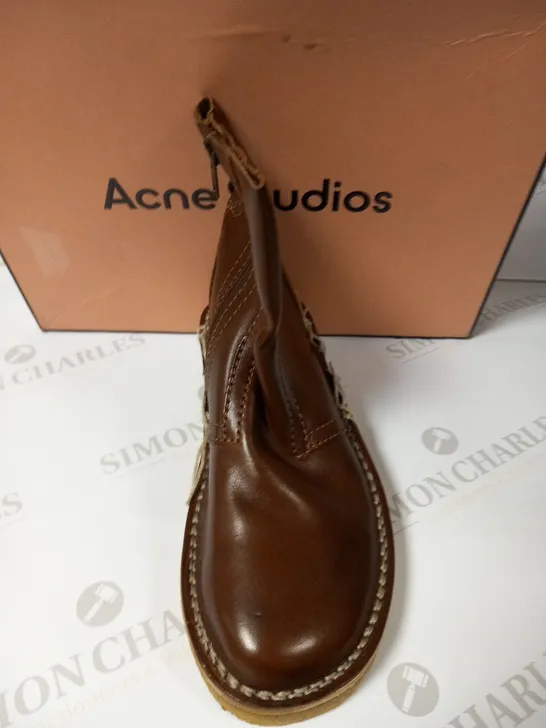 BOXED ACNE STUDIOS CHESTNUT BROWN FLAT ANKLE BOOTSNSIZE EU 38