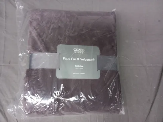 BOXED COZEE HOME FAUX FUR & VELVETSOFT THROW IN CHARCOAL