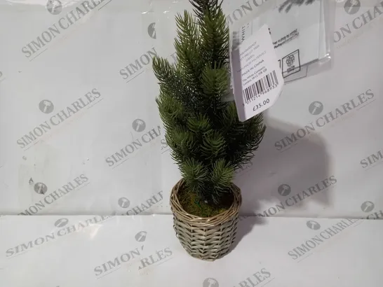 1.5ft PRE-LIT TREE IN GREEN