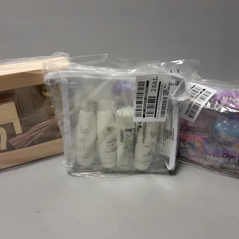 APPROXIMATELY 15 ASSORTED ITEMS TO INCLUDE BEAUTY WORKS TRAVEL SET, SIME DIY MAGICAL SLIME 3 PACK, RIVER ISLAND MILAN GIFT SET, ETC