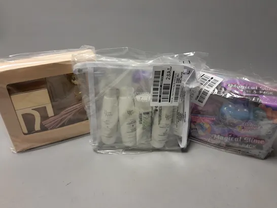 APPROXIMATELY 15 ASSORTED ITEMS TO INCLUDE BEAUTY WORKS TRAVEL SET, SIME DIY MAGICAL SLIME 3 PACK, RIVER ISLAND MILAN GIFT SET, ETC