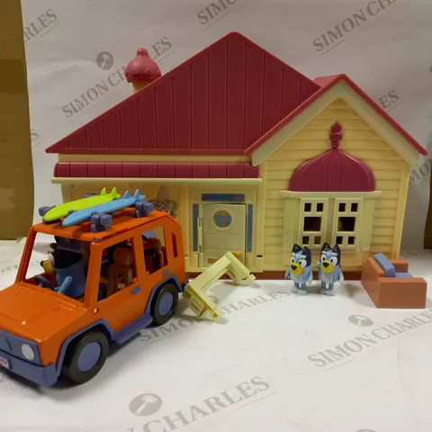 BLUEY PLAYHOUSE WITH TOY CAR & 3 FIGURES