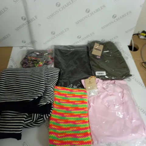 BOX OF APPROX. 50 ASSORTED CLOTHING VARYING IN SIZE/COLOUR/STYLE TO INCLUDE:  TOPS, TROUSERS, JUMPERS