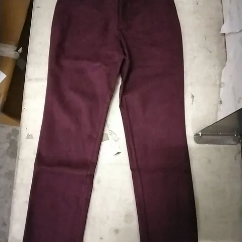 BOX OF APPROXIMATELY 18 MARLA WYNNE STRETCH FAUX SUEDE JEANS BURGUNDY - SIZE 10