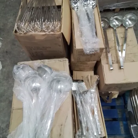 PALLET CONTAINING VARIOUS COOKING UTENSILS TO INCLUDE,APPROXIMATELY 80 16OZ LADLES, 160 SLOTTED SERVING SPOONS, 40 FISH SLICES, 96 METAL WHISKS AND 160 21OZ LADELS