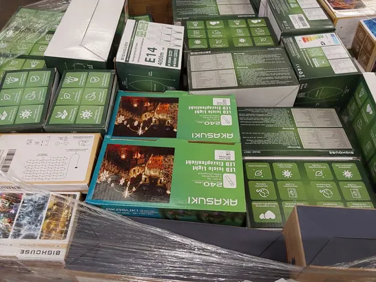 PALLET OF APPROXIMATELY 400X BOXES OF BRAND NEW ASSORTED LIGHT BULBS AND STRING LIGHTS