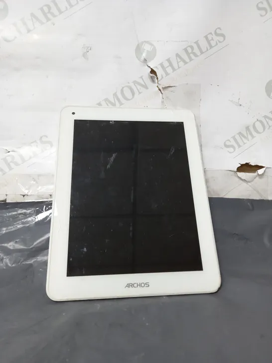 ARCHOS 80 TITANIUM SILVER TABLET