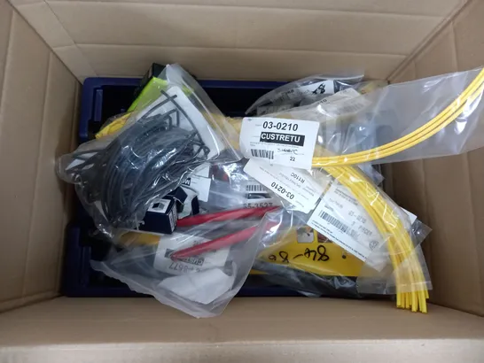 APPROXIMATELY 12 ASSORTED ITEMS TO INCLUDE STANLEY ROUND FILE, SHRINKTEK 3.2mm x 1.2m HEAT SHRINK SLEEVE YELLOW, MFA 918D SERIES SINGLE RATIO MORO/GEARBOX, ETC