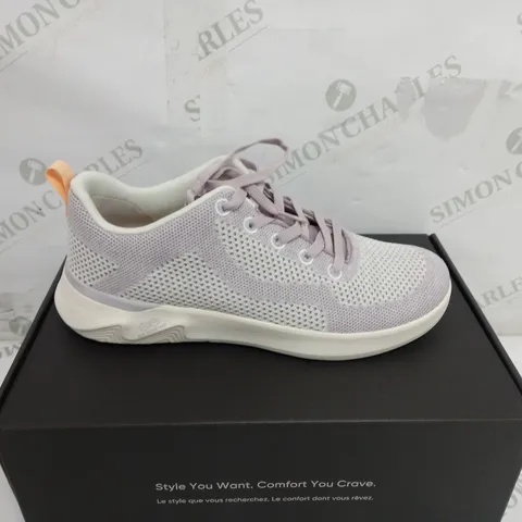 BOXED VIOLET VIONIC TRAINERS SIZE 6